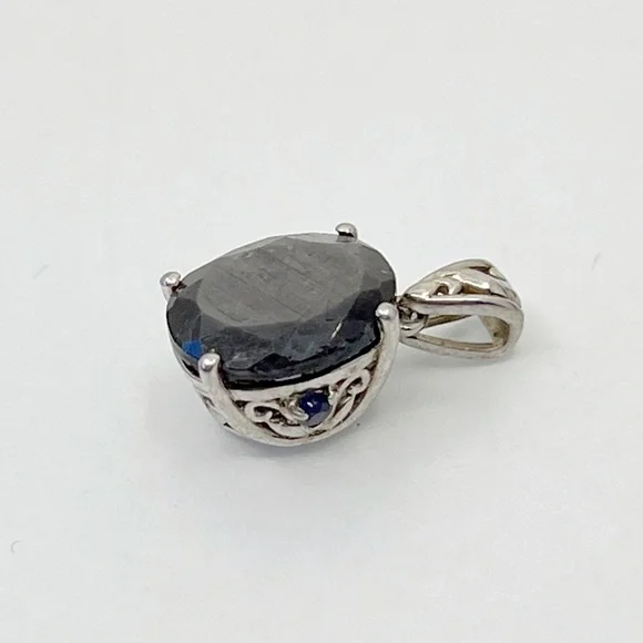 Sterling silver black sapphire pendant - GM659 - Picture 4 of 4